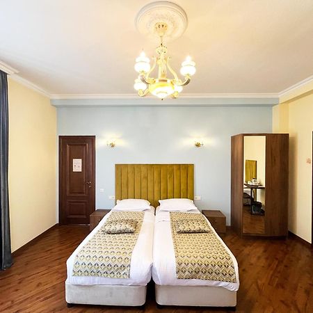Phazisi Hotel Tbilisi Buitenkant foto
